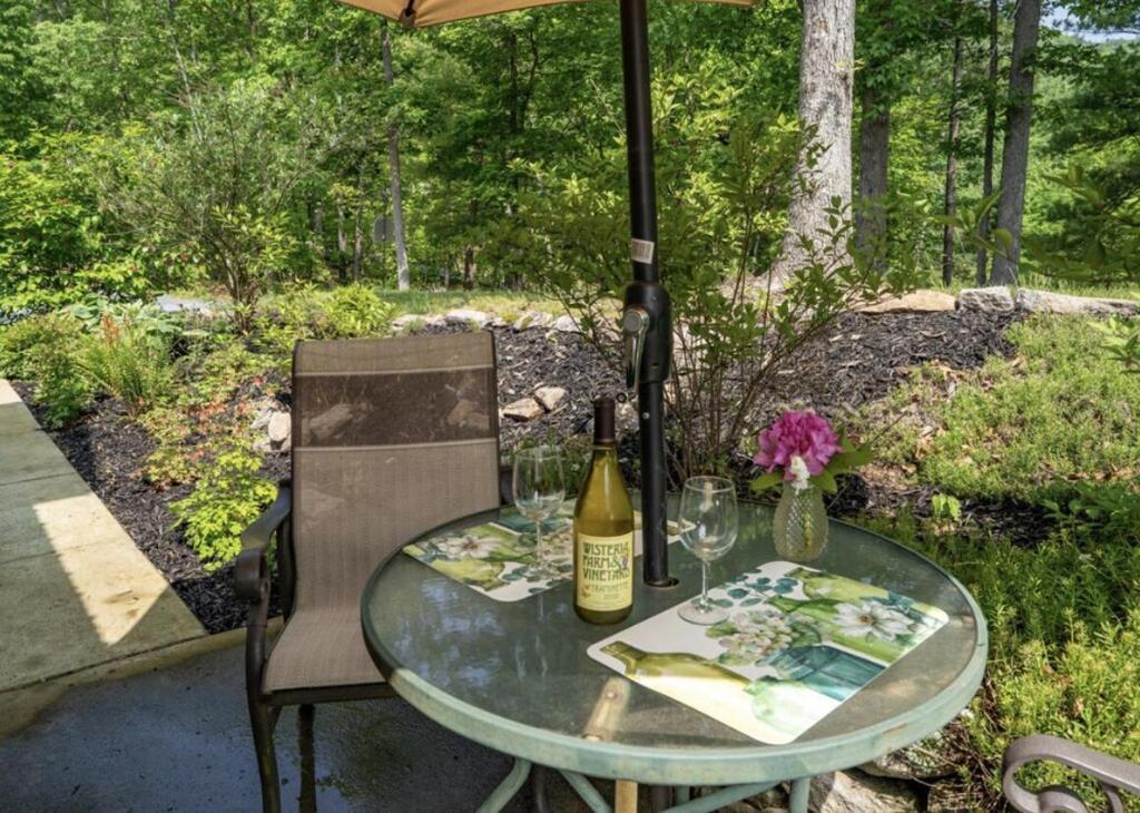 Mockingbird Mountain Spa And Retreat Luray Esterno foto